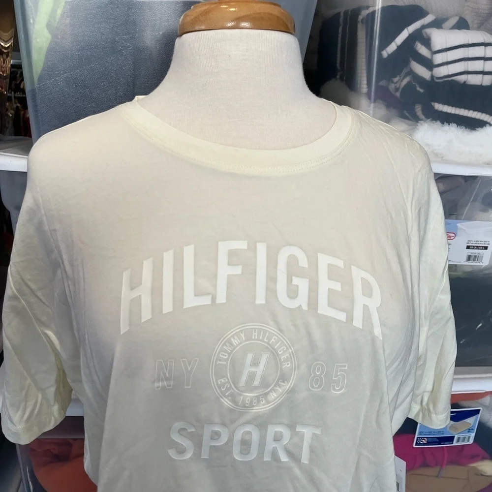 Hilfiger T-shirt - Picture 2 of 8